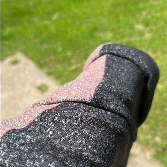 Market & Spruce Two-Tone Black & Mauve-Brown Knotted Top 3/4 Sleeved EUC LARGE - Picture 9 of 9